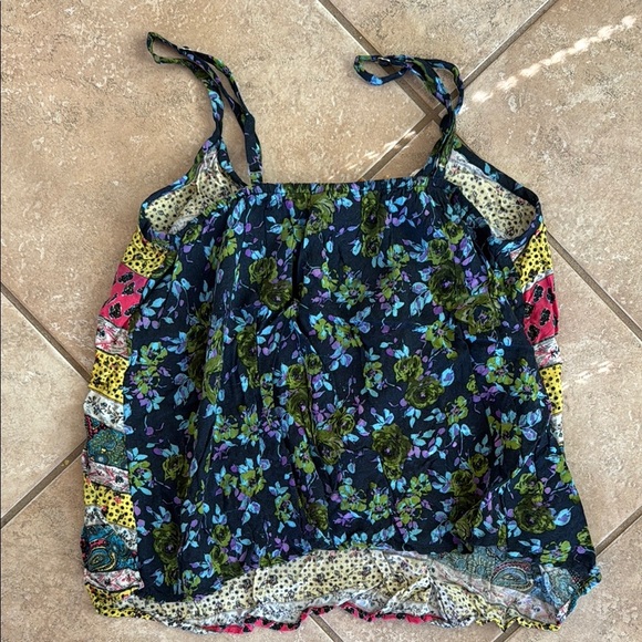 Lucy Love Camisole Crop Top in Yellow and Pink - Picture 4 of 4